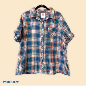 Dickies Short-Sleeved Plaid Button-Up Shirt